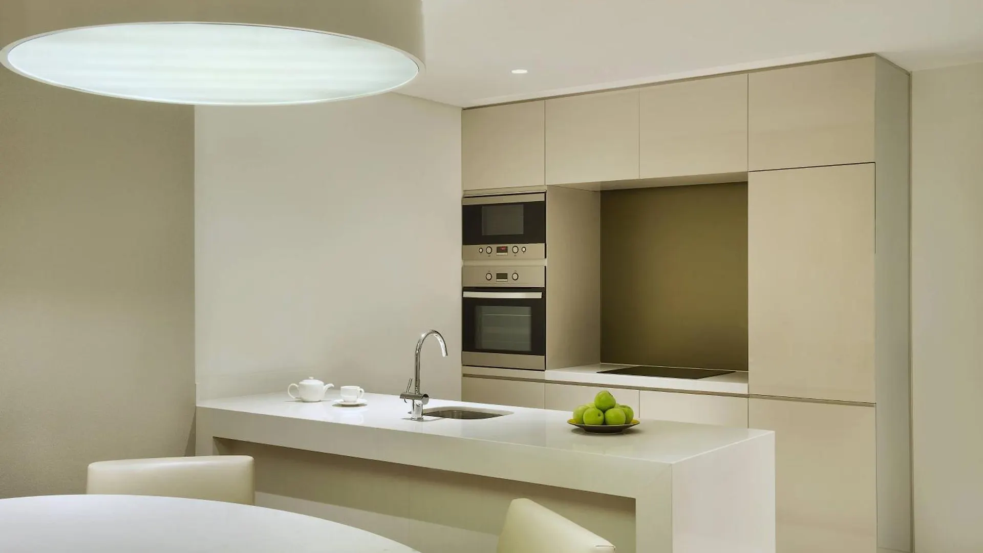 La Ville Hotel & Suites City Walk Dubai, Autograph Collection