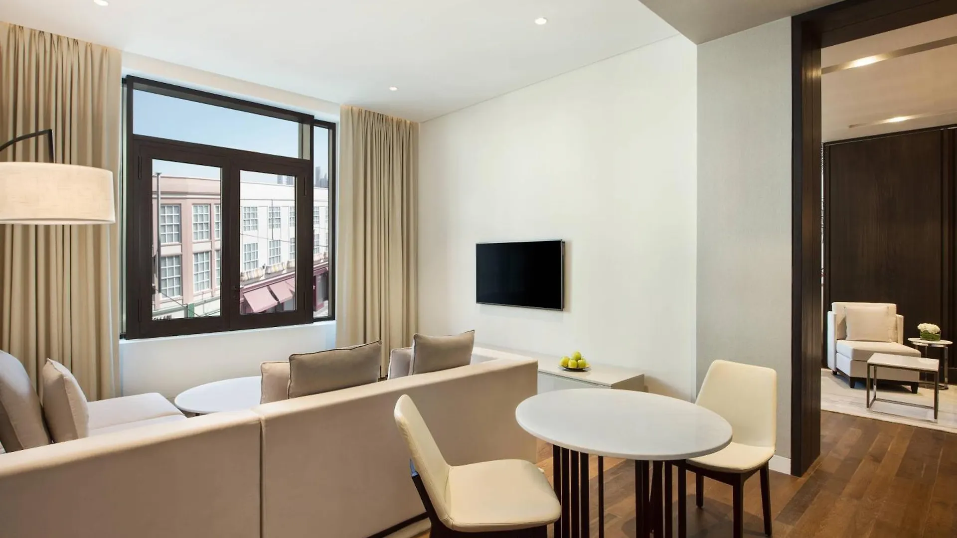 La Ville Hotel & Suites City Walk Dubai, Autograph Collection