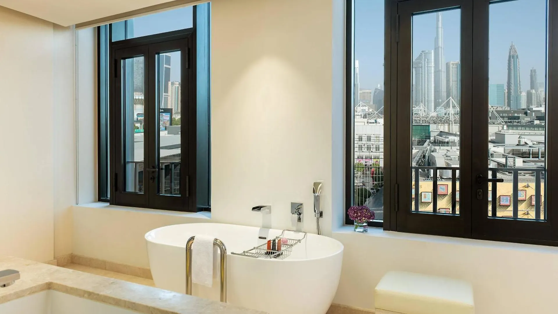 La Ville Hotel & Suites City Walk Dubai, Autograph Collection